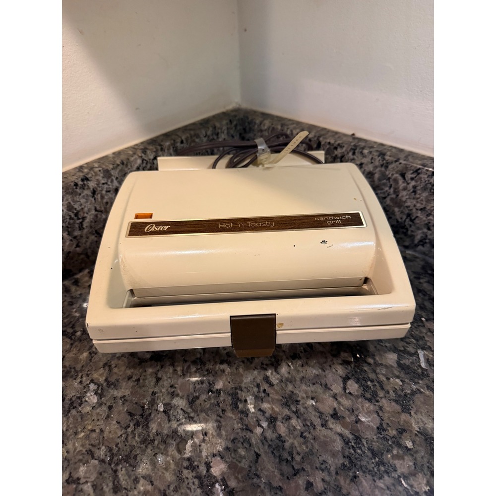 Oster Hot n Toasty Sandwich Grill Cream Woodgrain Retro 714-06B Vintage 600W